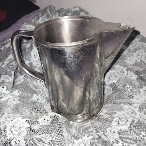 Lion Bentley Generall Ice Water Pitcher - Picture 2 of 9